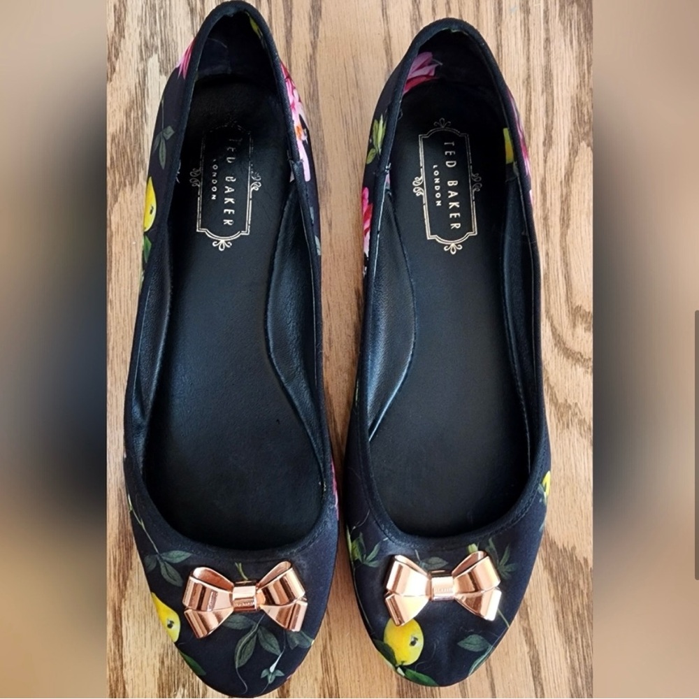 Ted Baker Black and Pink Floral Ballet Flats with Bow - Picture 5 of 9